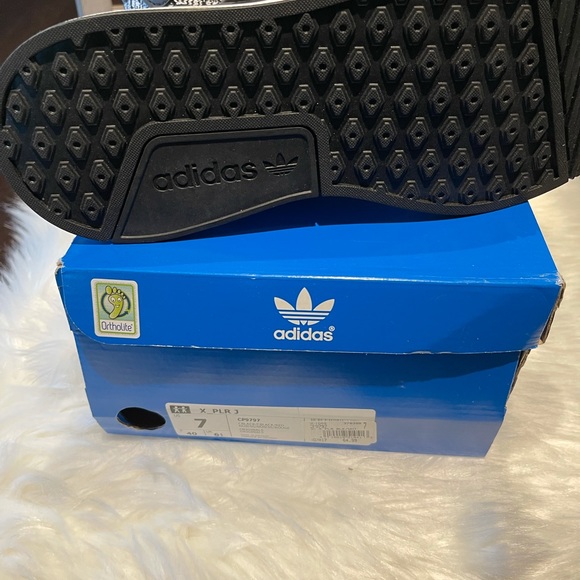 Shoes - Picture 3 of 3